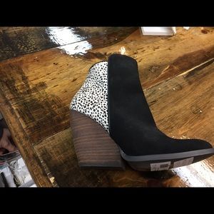 Leather boots